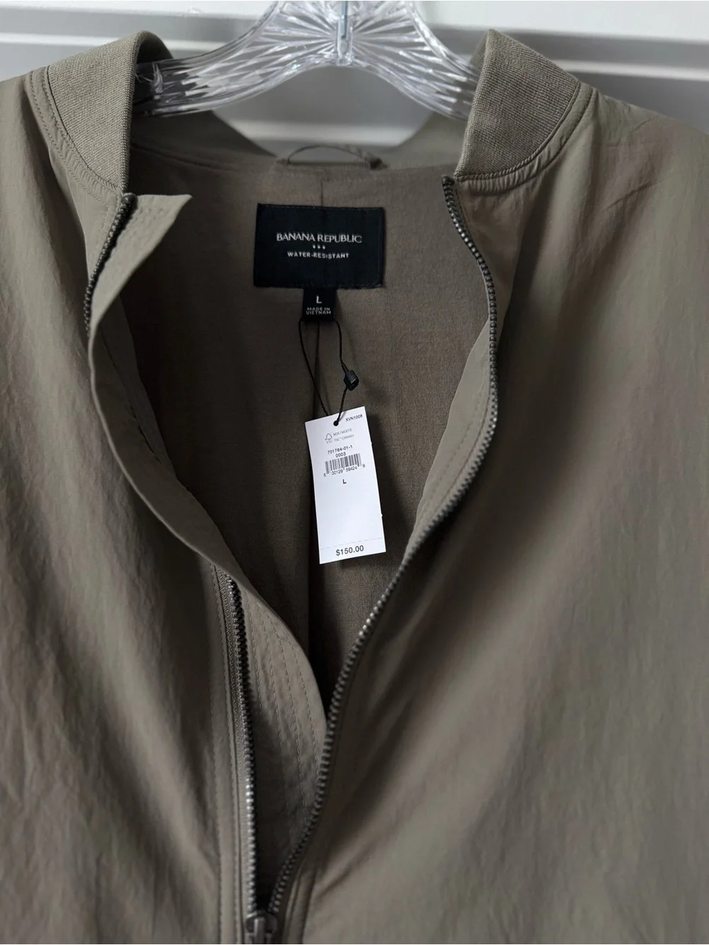 Men’s Light Olive Soft Bomber Jacket with Front Zip windbreaker style NEW W TAGS